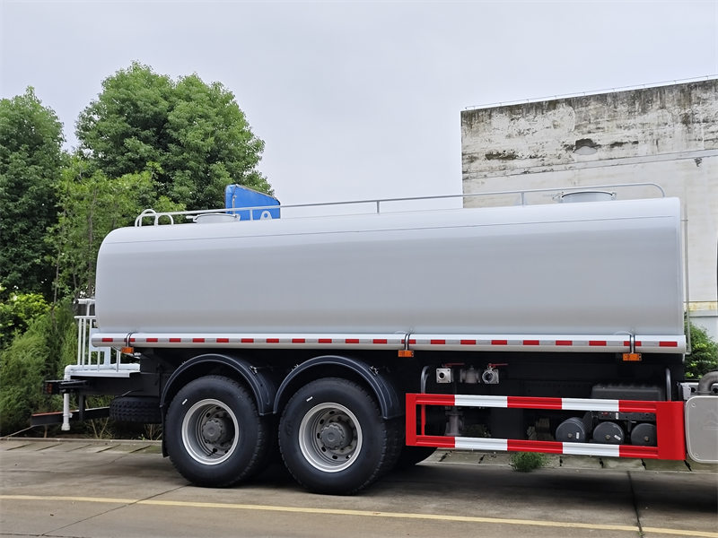 HOWO 20000L water tank truck HOWO 20000L water tank truck