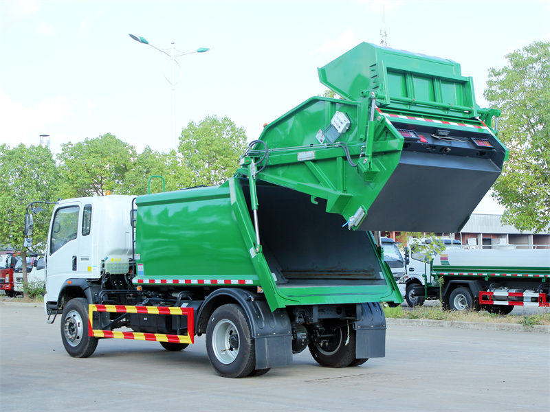 HOWO rear loader truck 