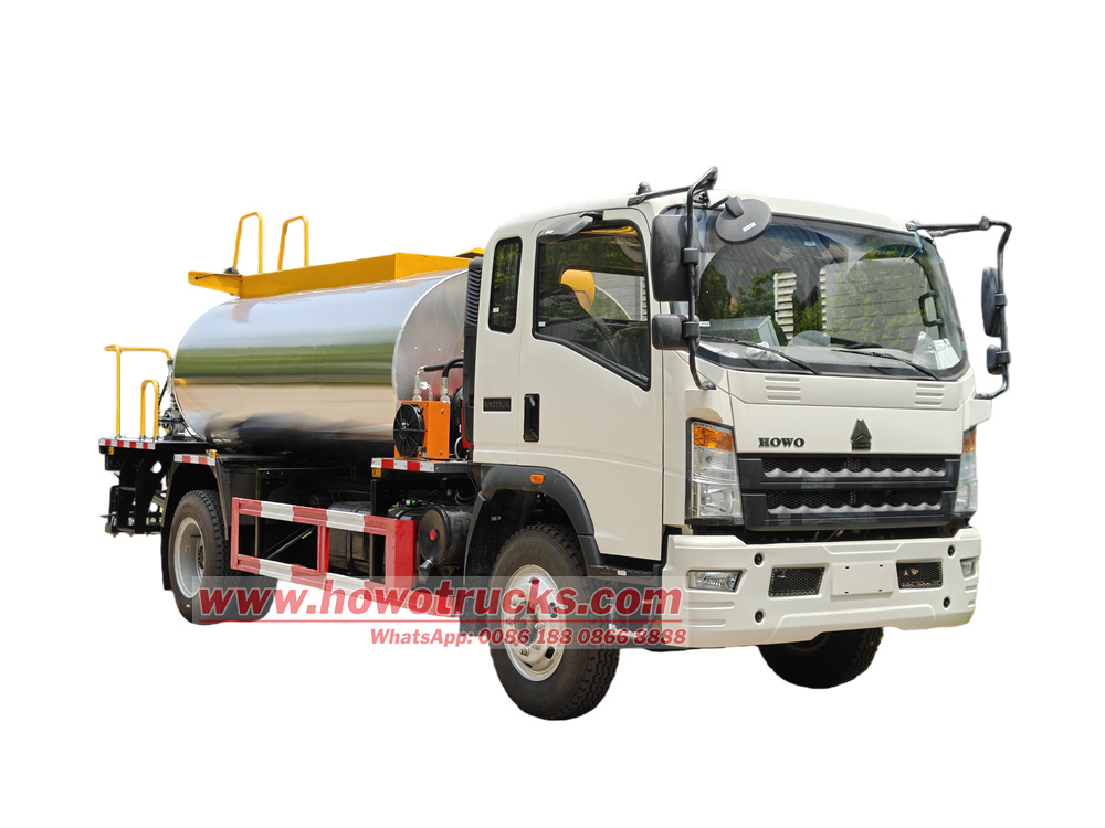 HOWO light 4x2 bitumen asphalt spreader HOWO light 4x2 bitumen asphalt spreader