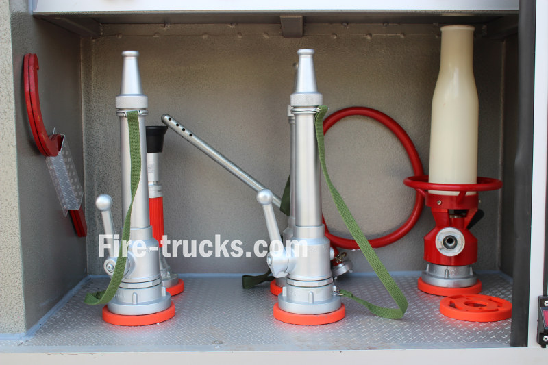 HOWO BRAND Fire Fighting Truck rescue equipment list